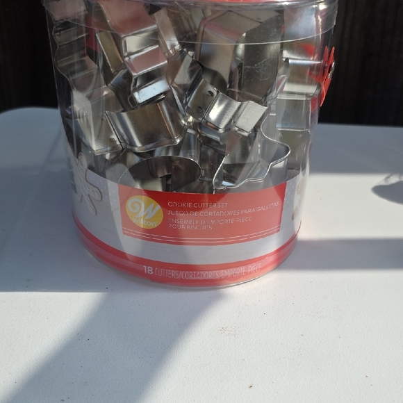 Wilton Metallic Cookie Cutter Collection - Picture 2 of 4